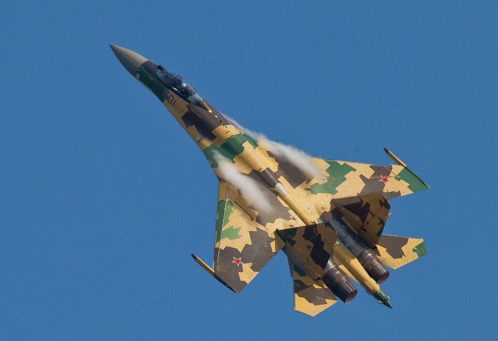 Russian Su-35 Fighter Crashes in Ukraine