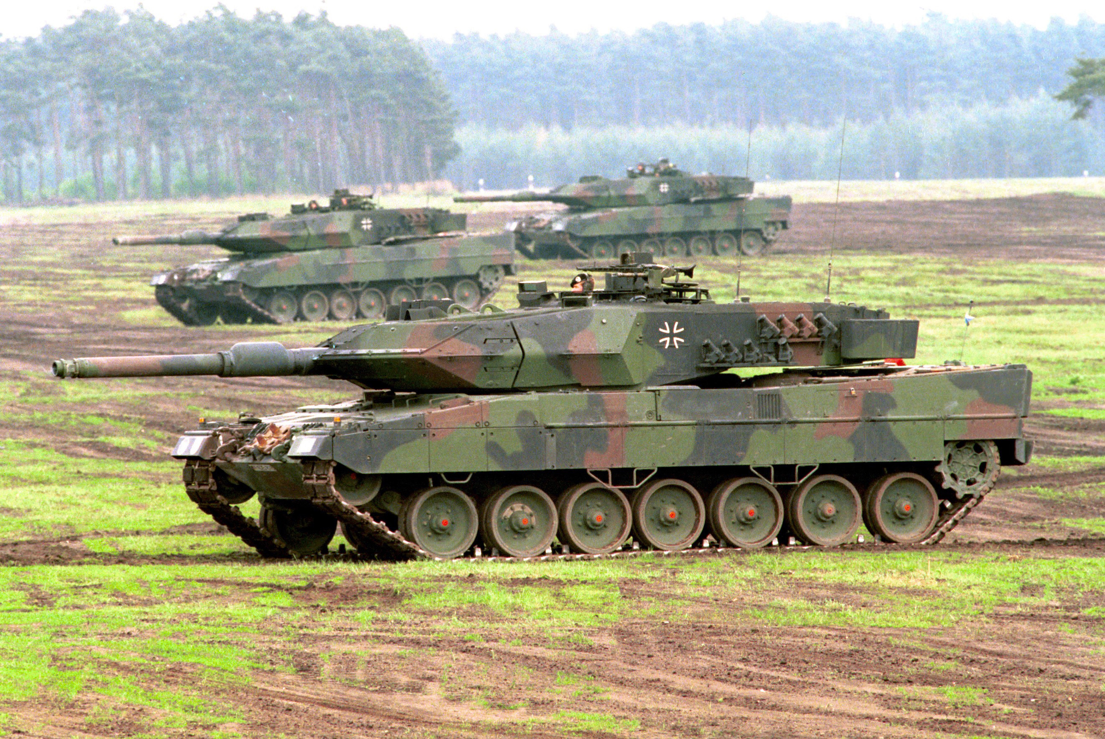 German Leopard 2 tanks