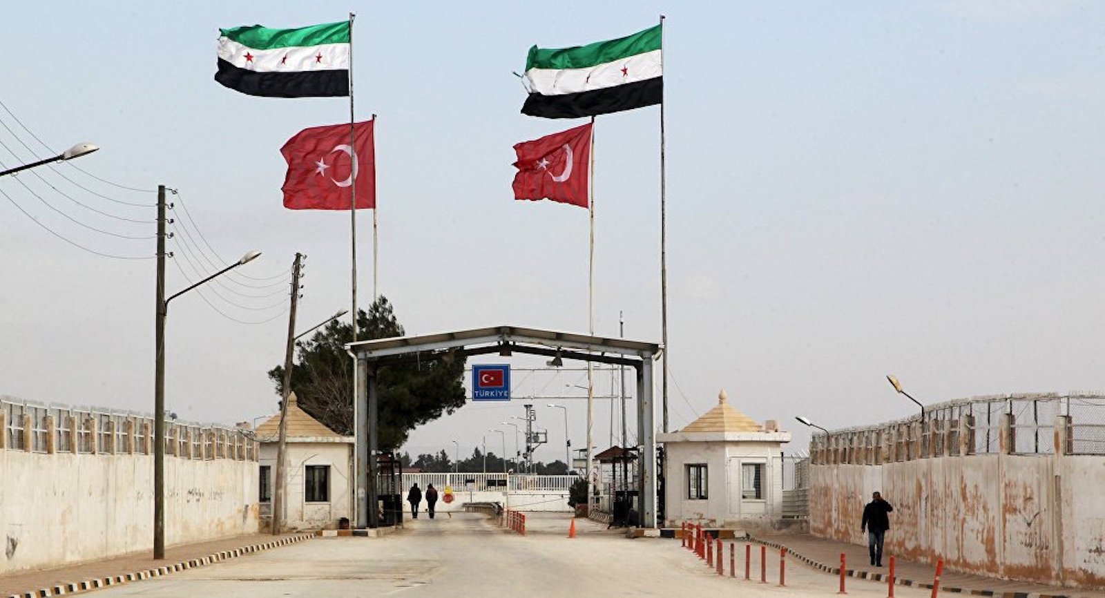 Border crossing between Syria and Turkey