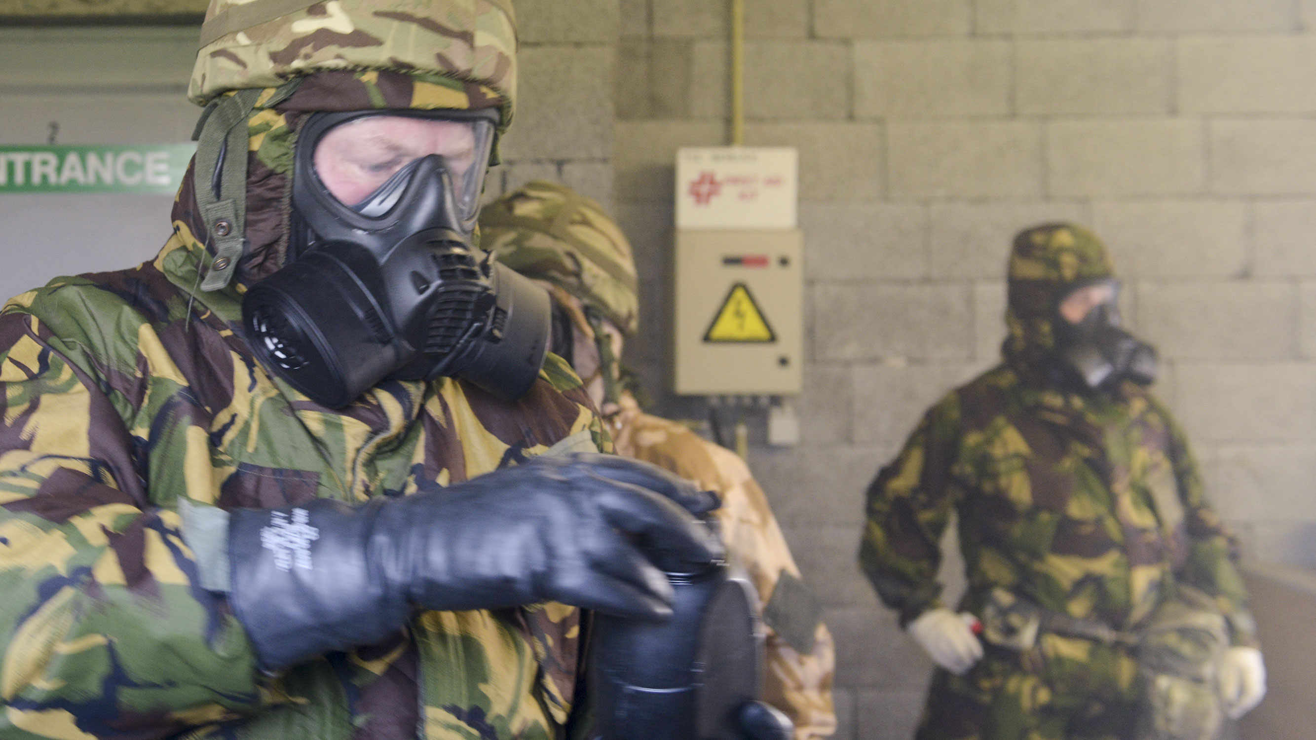 UK forces train on CBRN procedures