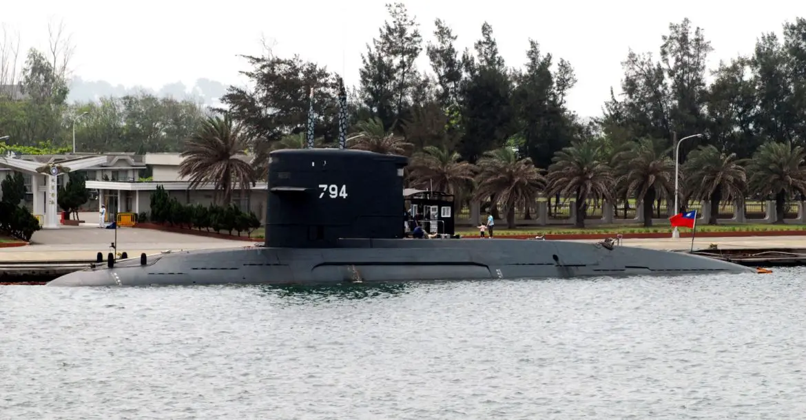 Taiwan Hai Hu submarine