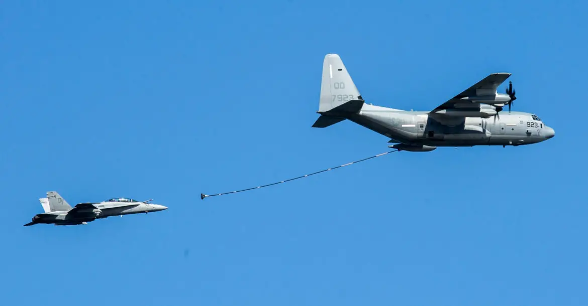 KC-130J refuels FA-18 Hornet