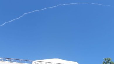 Photograph showing what appear to be contrails of a Patriot missile fired at a UAV launched at Israel from Syria on July 11, 2018. Image: Ella Dagan/Noga Tarnopolsky/Twitter