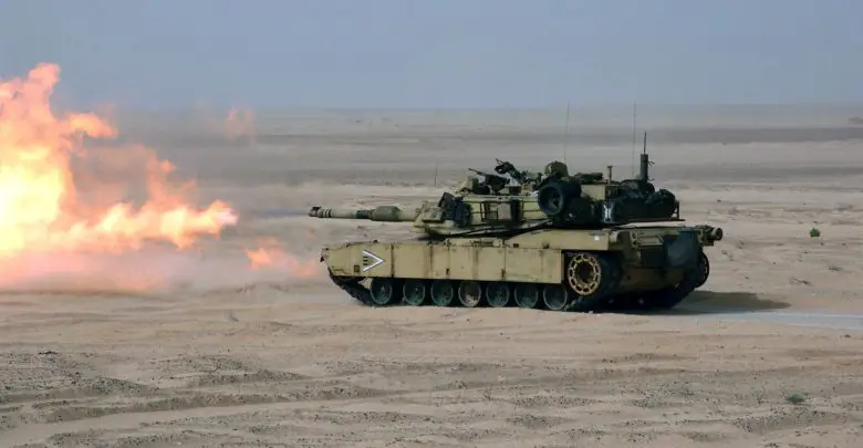 US Marines fire the M-A1 Abrams tank