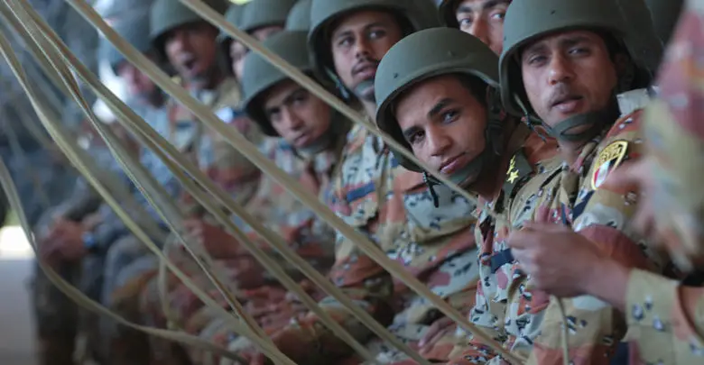 Egyptian and American paratroopers conduct rehearsals