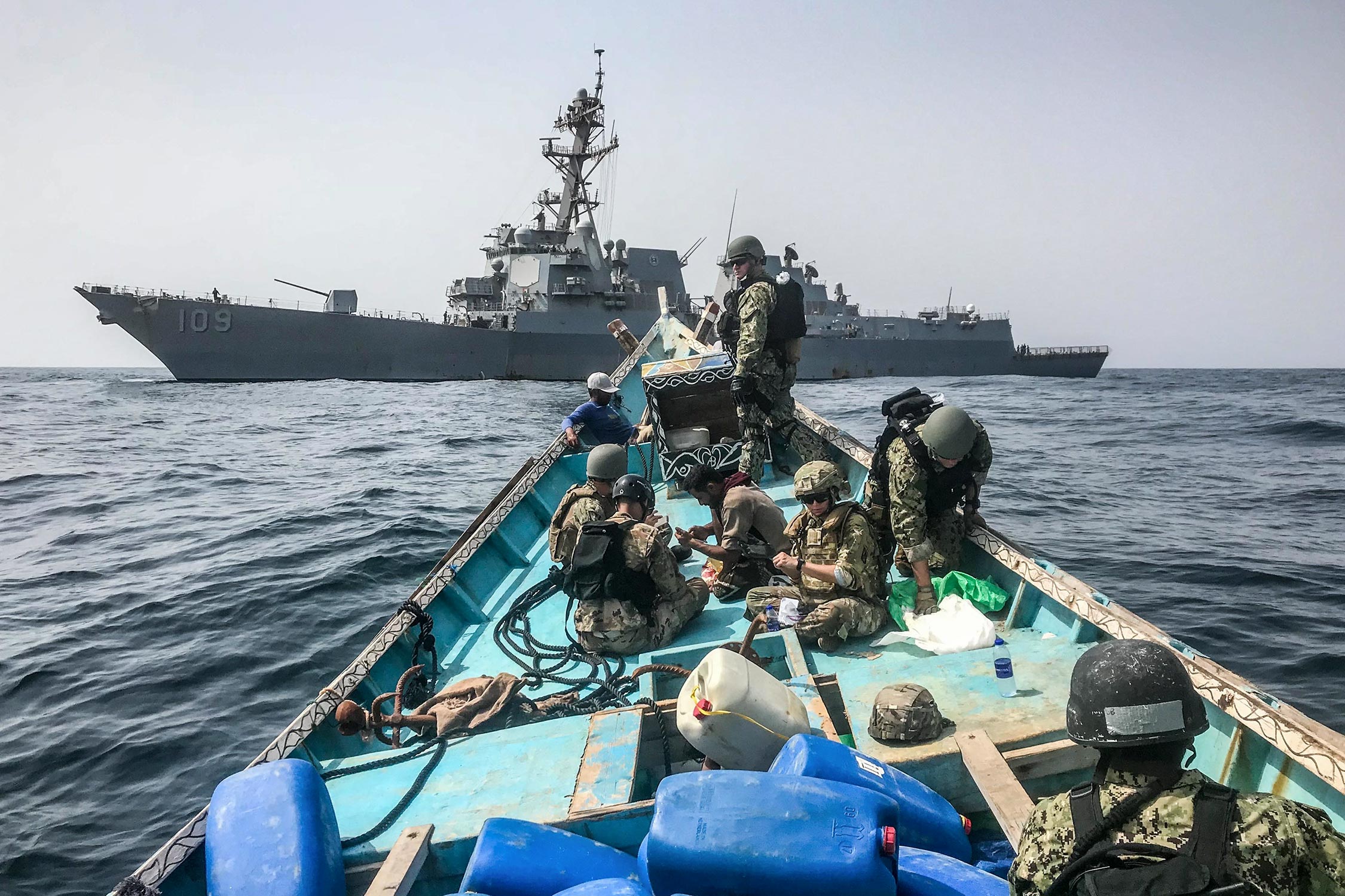 US Navy seizes weapons off Yemem