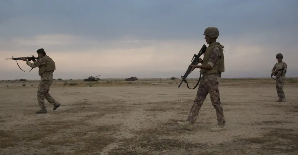 Iraqi Border Guard patrol