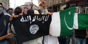 ISIS and Pakistani flags