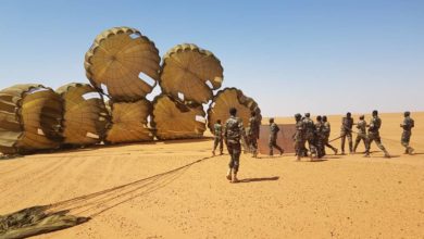 Niger troops receive airdropped supplies