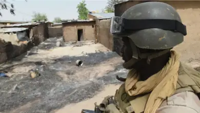 A Niger soldier on patrol on April 3, 2015 in Malam Fatori, in northeastern Niger