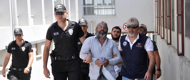 Turkey arrested the country's Islamic State 'emir' Mahmut Ozden.