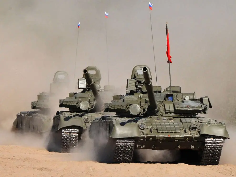 T-80 battle tanks