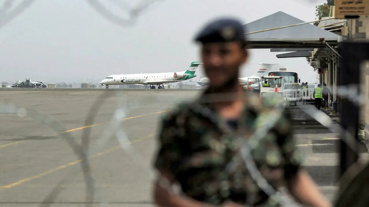 Troops guarding the airport in Sanaa