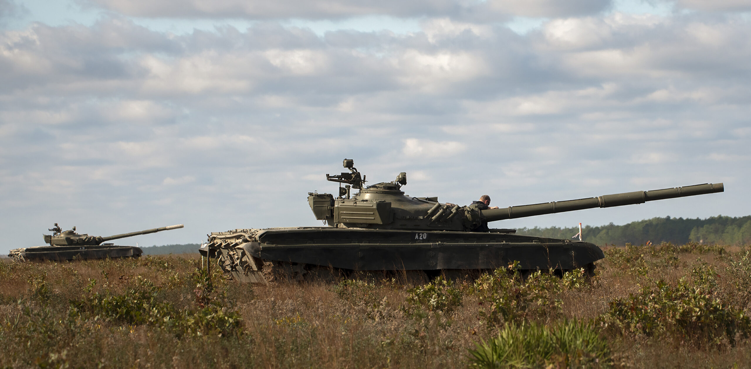 T-72 battle tanks
