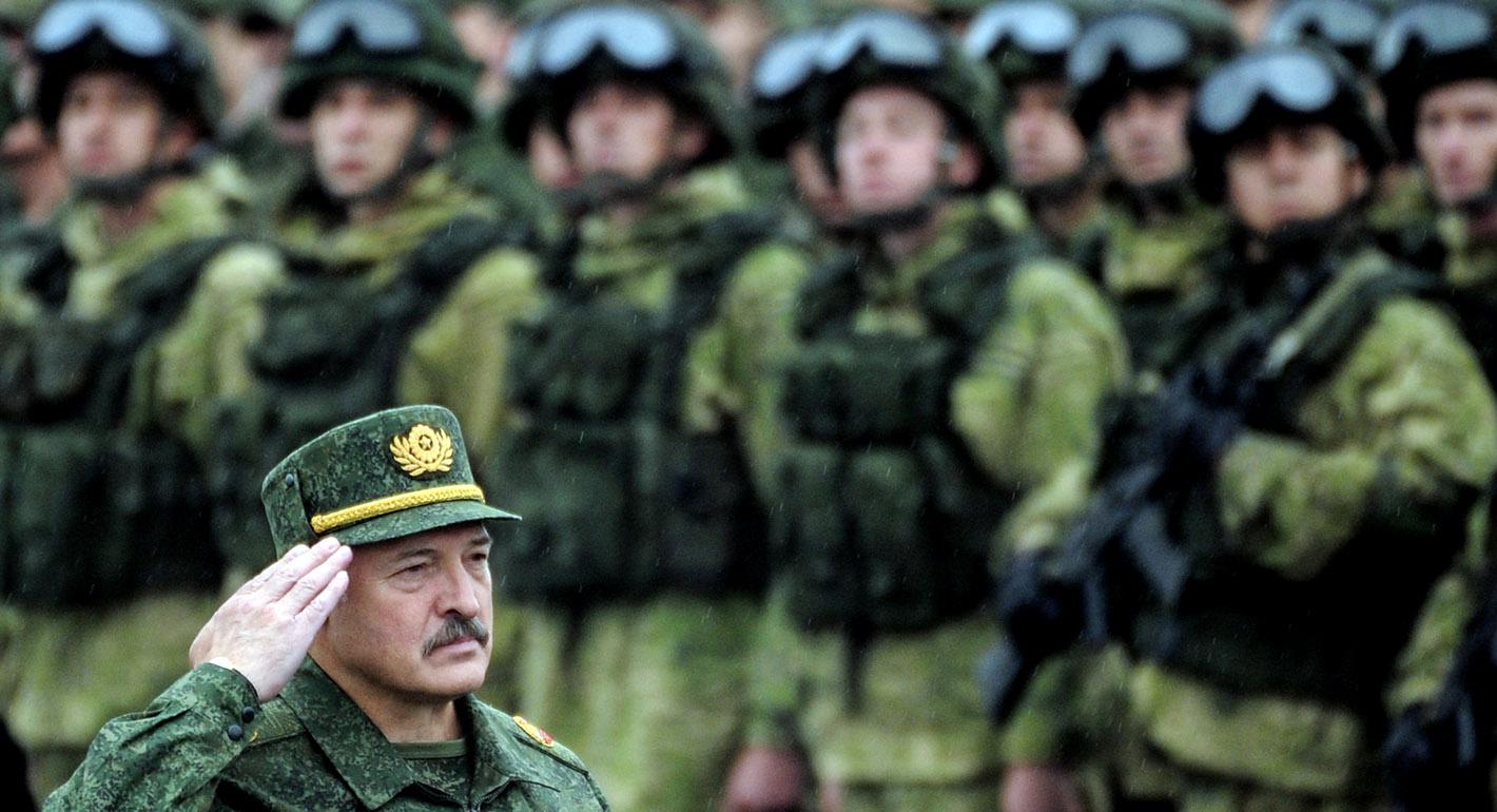 Belarusian President Alexander Lukashenko with Belarusian troops