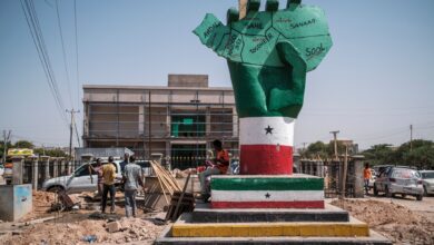 An independence monument, depicting a hand holding a map of the disputed region, in Hargeisa, Somaliland.
