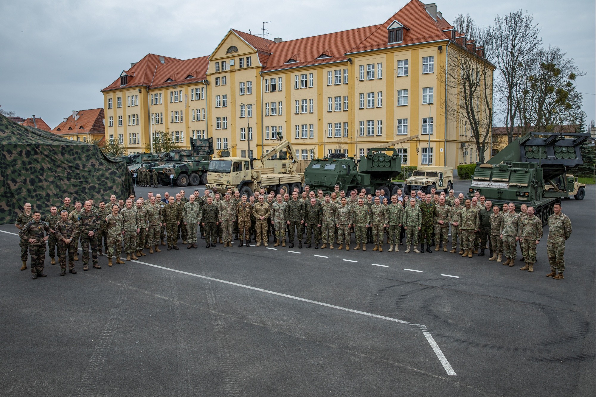 U.S. and NATO senior military leaders pose for a group photo during the European Rocket Artillery Summit in Toruń, Poland, April 18, 2023. The 4th Infantry Division’s mission in Europe is to engage in multinational training and exercises across the continent, working alongside NATO allies and regional security partners to provide combat-credible forces to V Corps, America’s forward deployed corps in Europe. (U.S. Army National Guard photo by Sgt. John Schoebel)