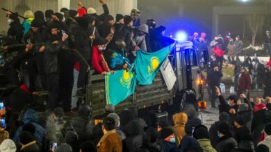 Protesters with flags in Kazakhstan
