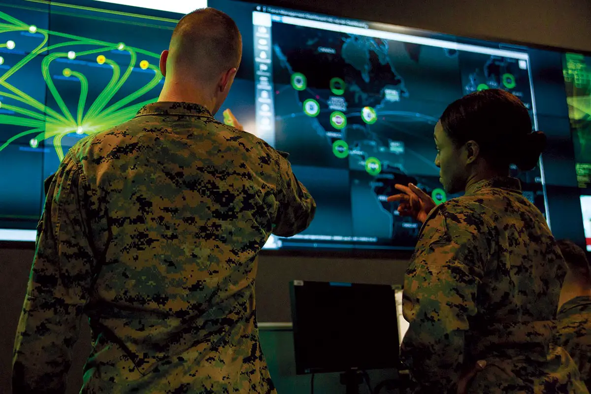 US soldiers cyber lab