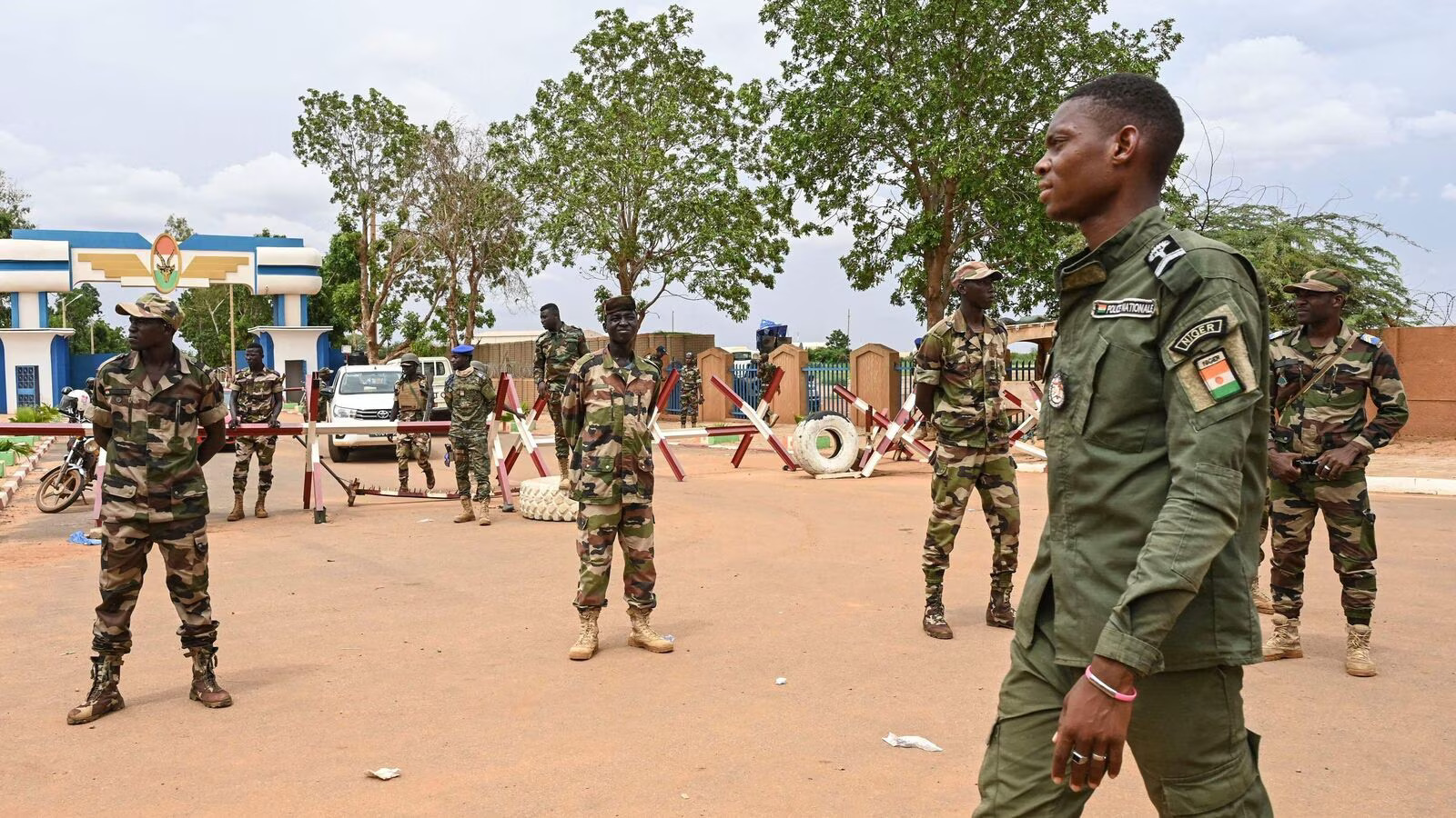 Nigerien soldiers near a French airbase in Niger