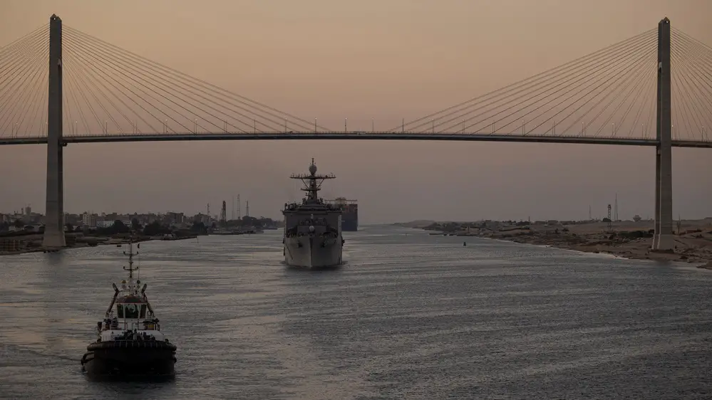 Amphibious dock landing ship USS Carter Hall (LSD 50) transits the Suez Canal, Augustus 6, 2023, as a component of the Bataan Amphibious Ready Group