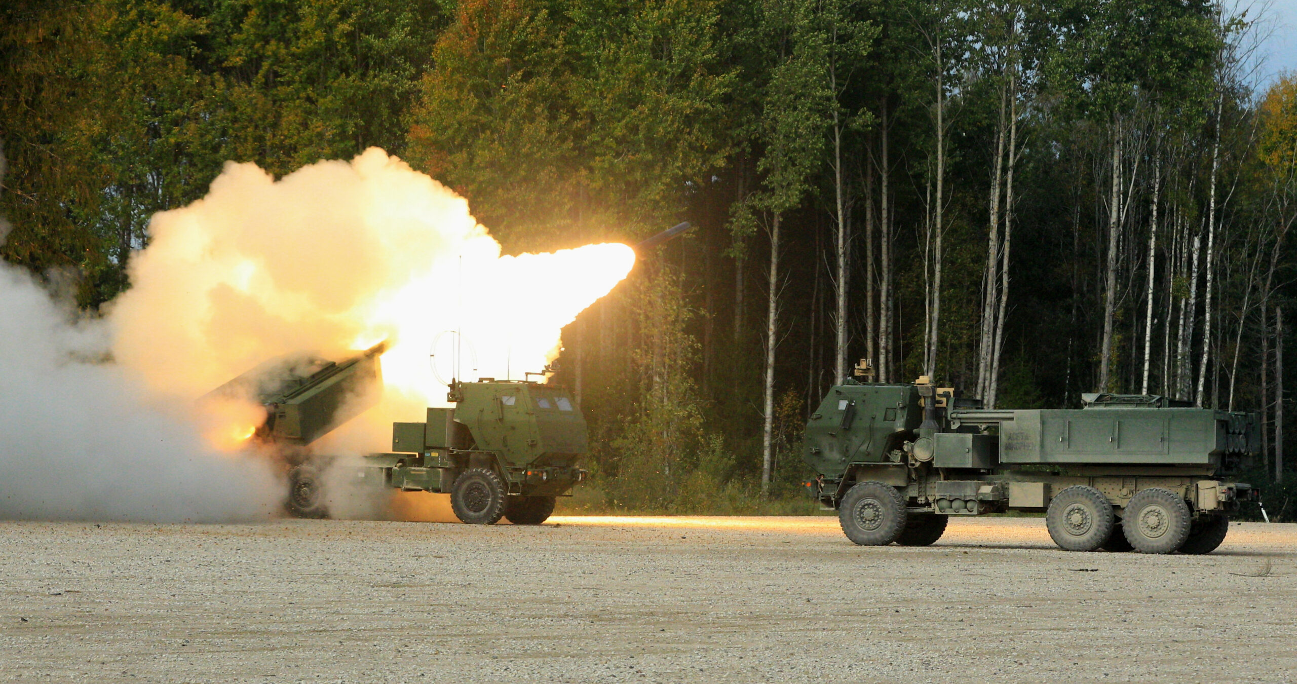 U.S. Soldiers assigned to 3rd Battalion, 27th Field Artillery Regiment, 18th Field Artillery Brigade, 82nd Airborne Division, supporting 3rd Infantry Division, demonstrate M142 High Mobility Artillery Rocket System (HIMARS) operations to NATO’s enhanced Forward Presence Battle Group Estonia allies during a live-fire exercise at Estonian Central Training Area​, Estonia, Sept. 27, 2023. The 3rd Infantry Division’s mission in Europe is to engage in multinational training and exercises across the continent, working alongside NATO allies and regional security partners to provide combat-credible forces to V Corps, America’s forward deployed corps in Europe. (U.S. Army photo by Sgt. Cesar Salazar Jr.)