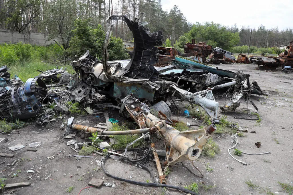 remains of Su-34 fighter 